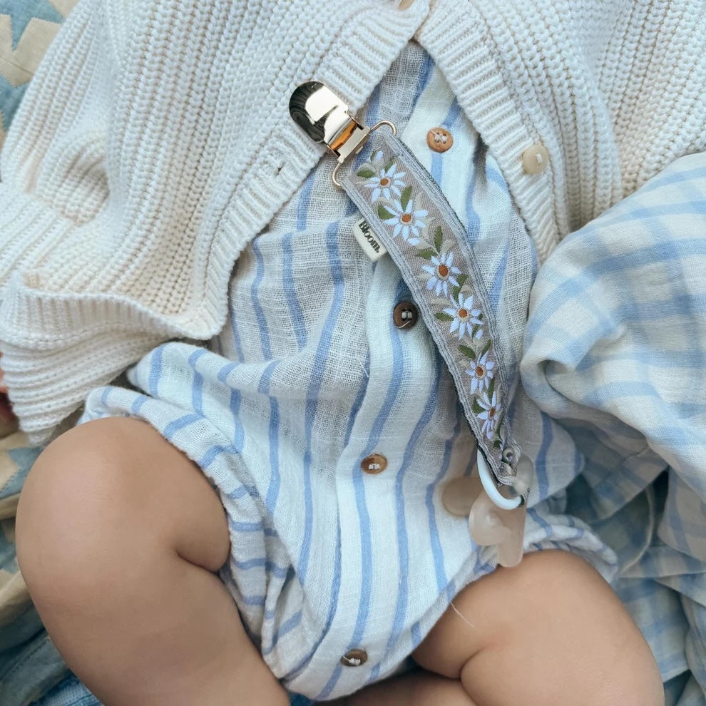 Nice Pacifier Clip