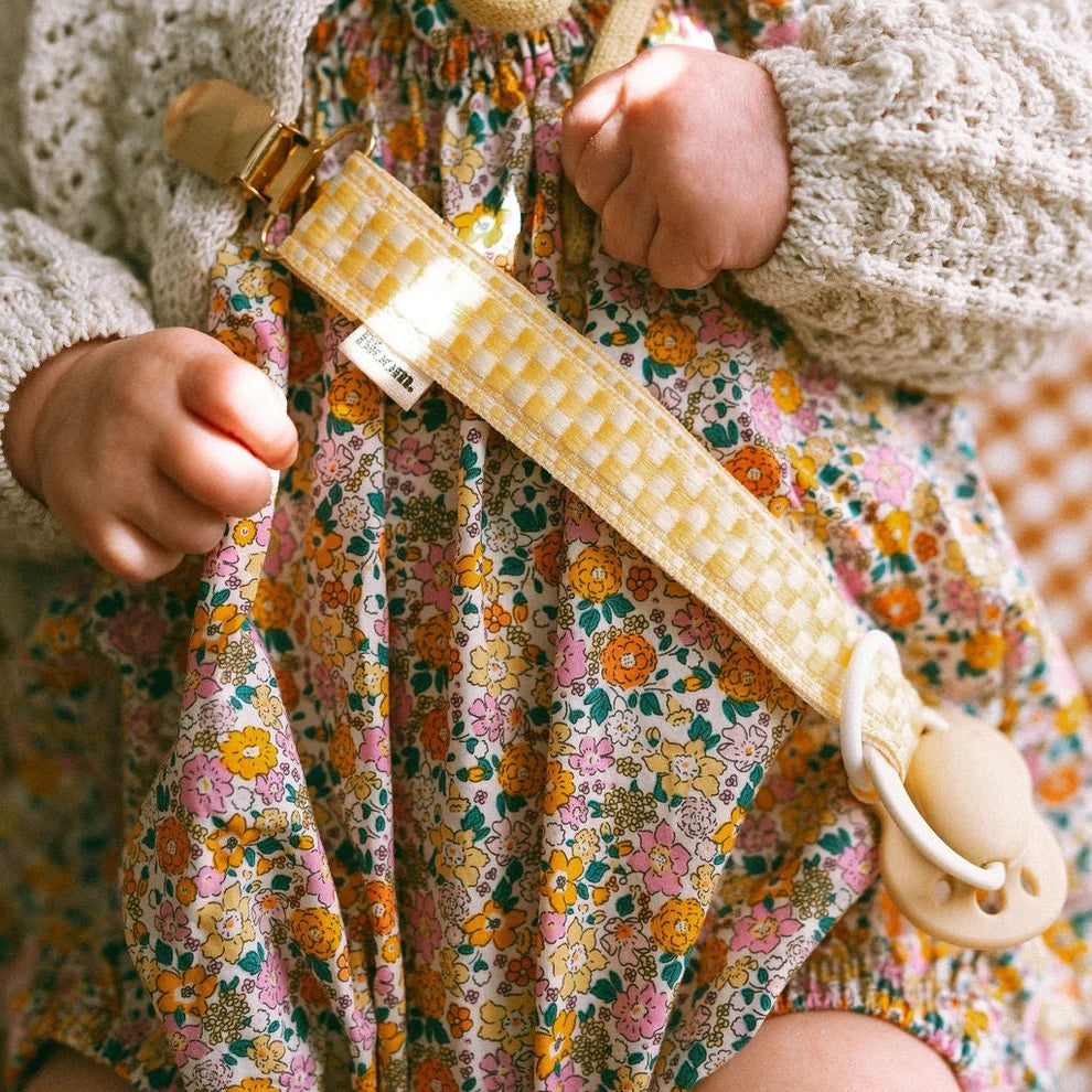 Lima Pacifier Clip