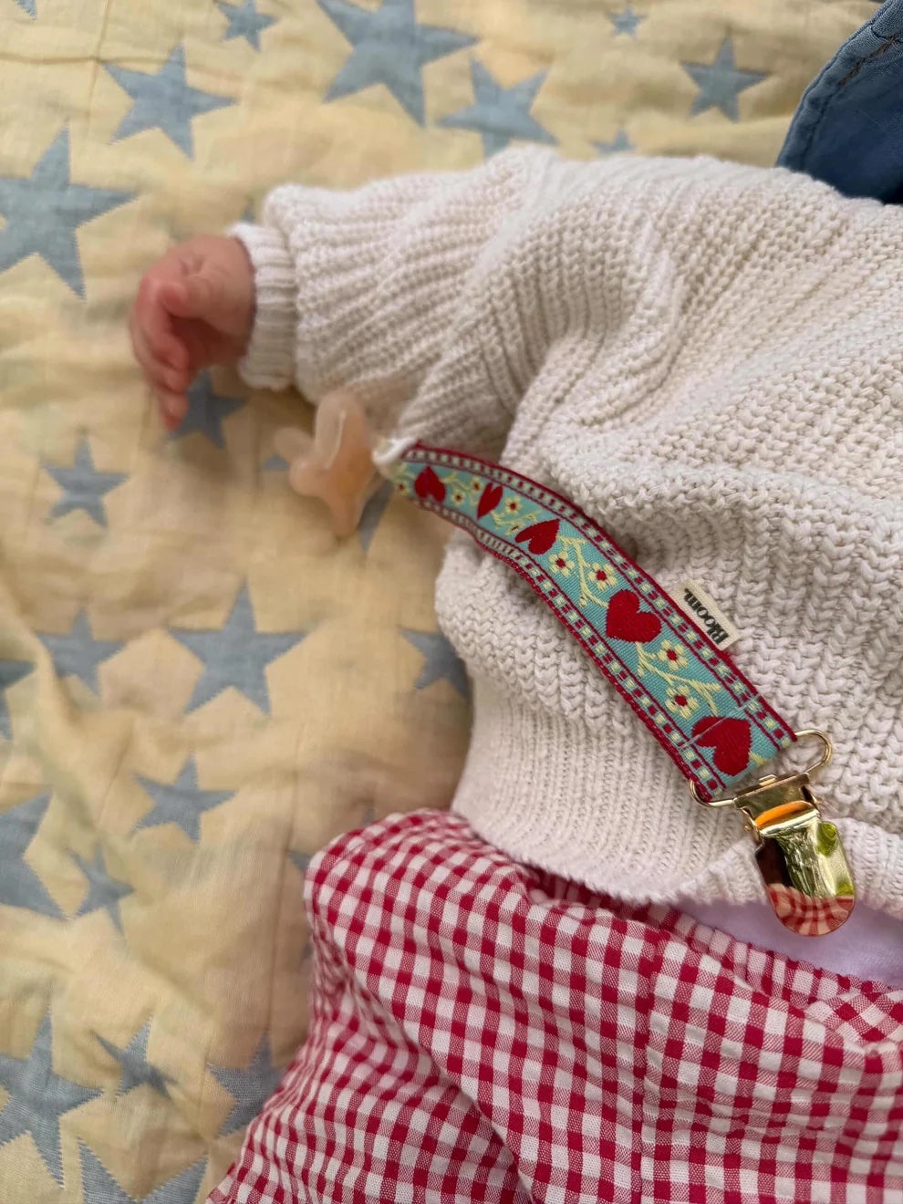 New York Pacifier Clip