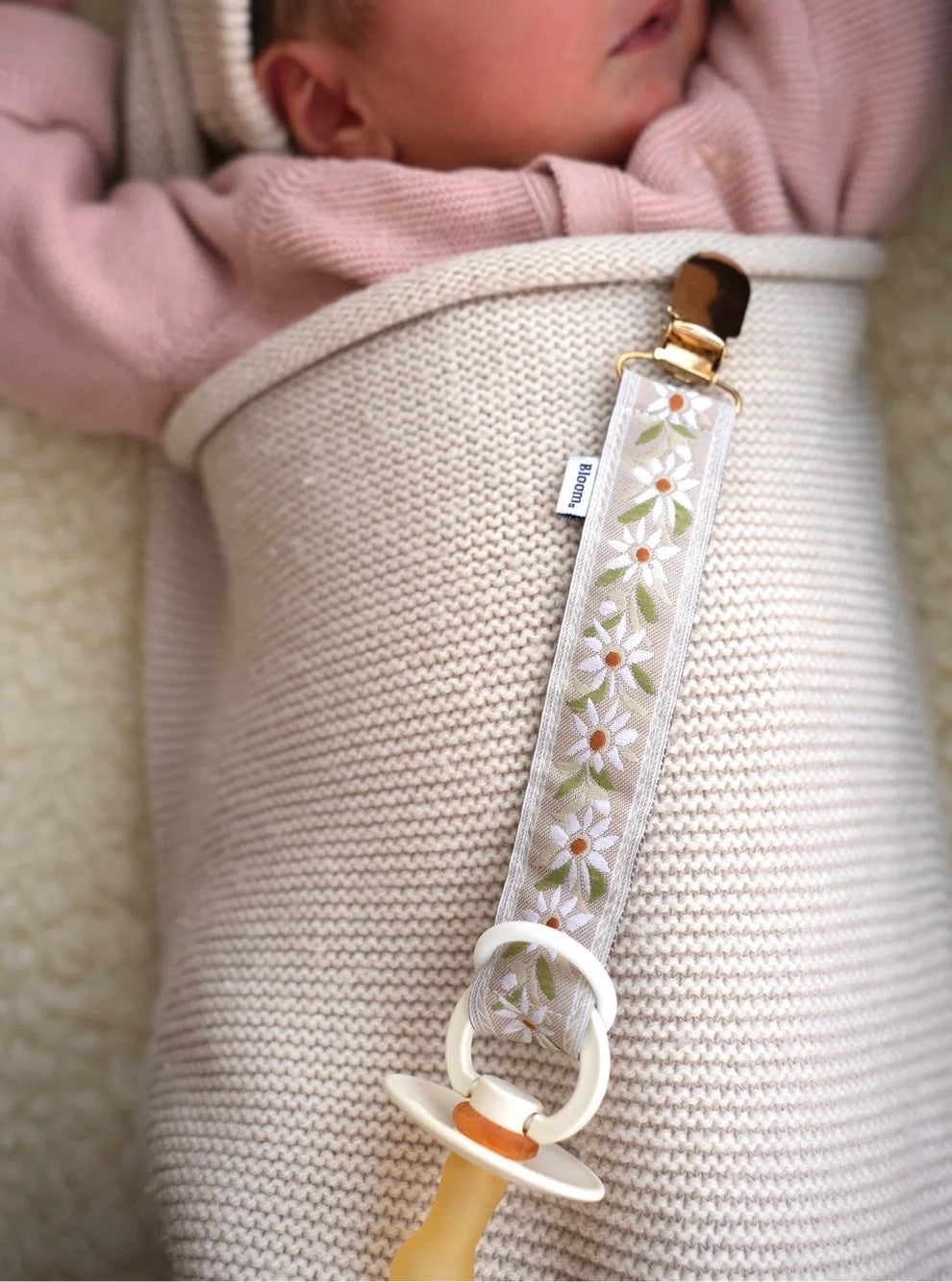 Nice Pacifier Clip